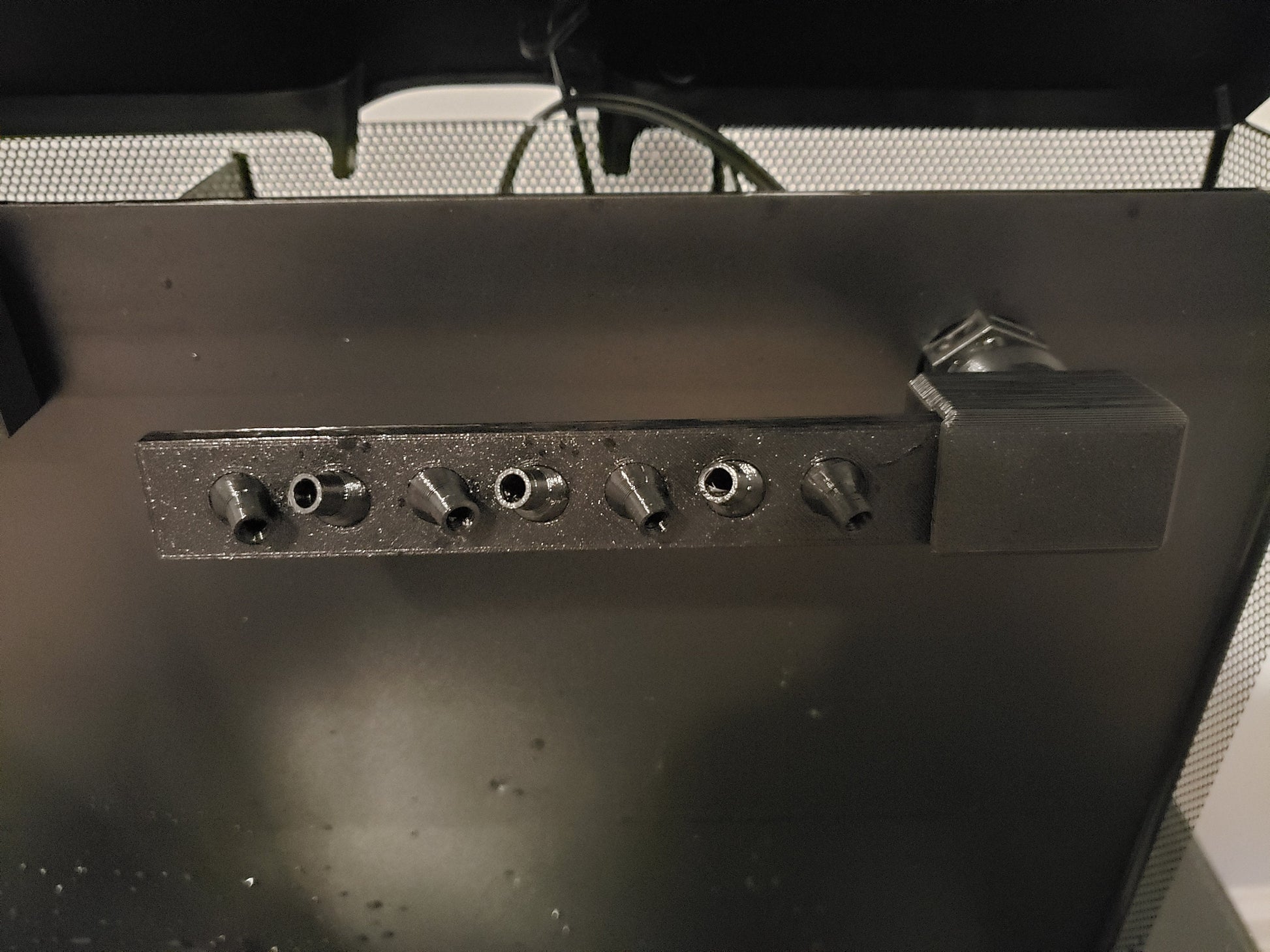 Spray Bar with Adjustable Multi-Directional Nozzles for Fluval Flex Aquariums