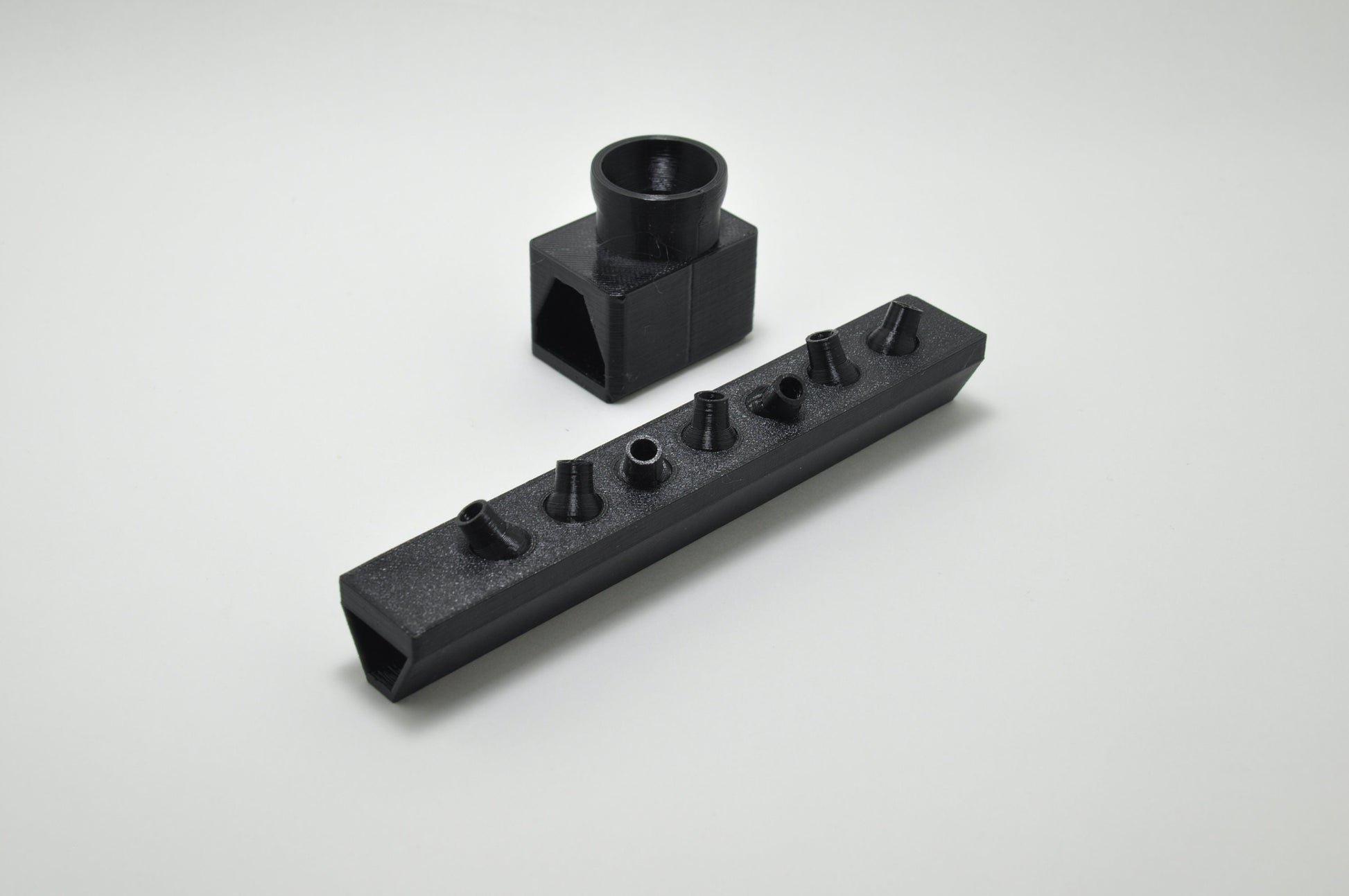 Spray Bar with Adjustable Multi-Directional Nozzles for Fluval Flex Aquariums