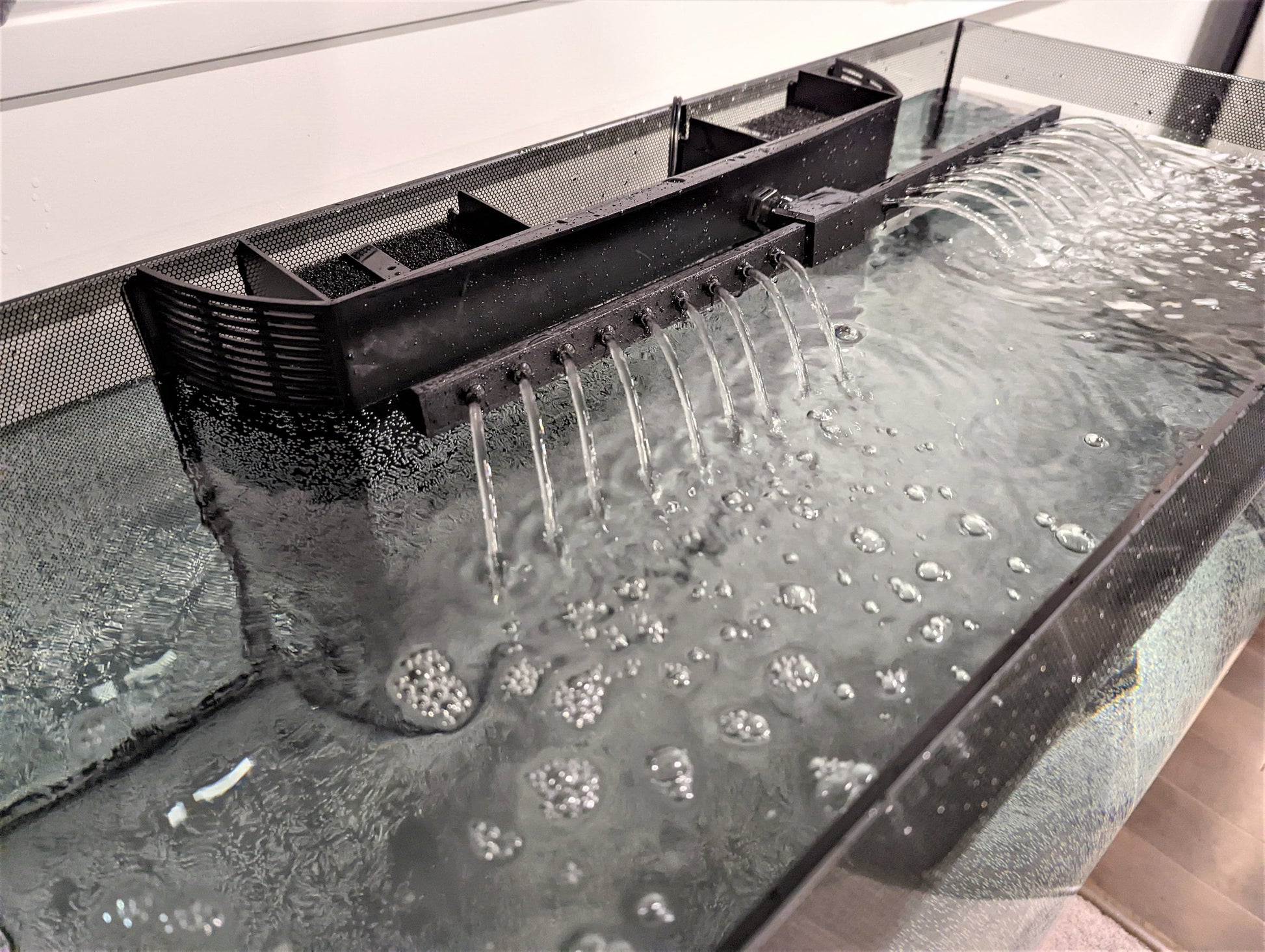 Spray Bar with Adjustable Multi-Directional Nozzles for Fluval Flex 32.5G 